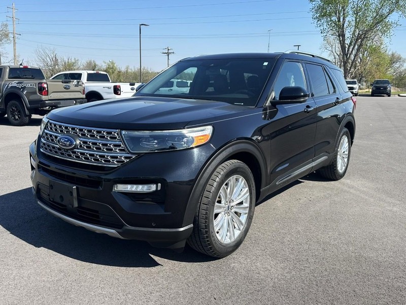 Ford Explorer Vehicle Full-screen Gallery Image 04