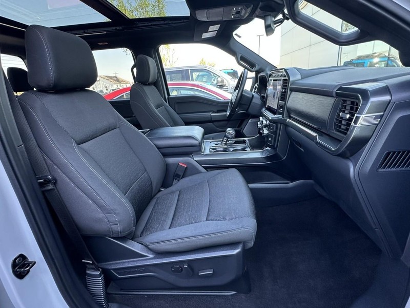 Ford F-150 Vehicle Full-screen Gallery Image 13