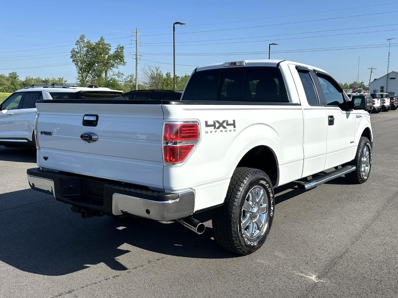 Ford F-150 Vehicle Full-screen Gallery Image 03