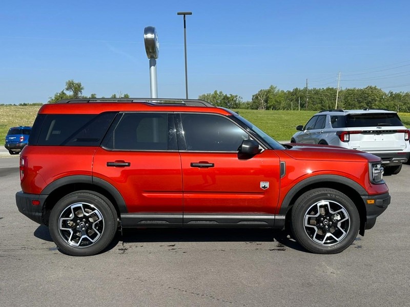 Ford Bronco Sport Vehicle Full-screen Gallery Image 02