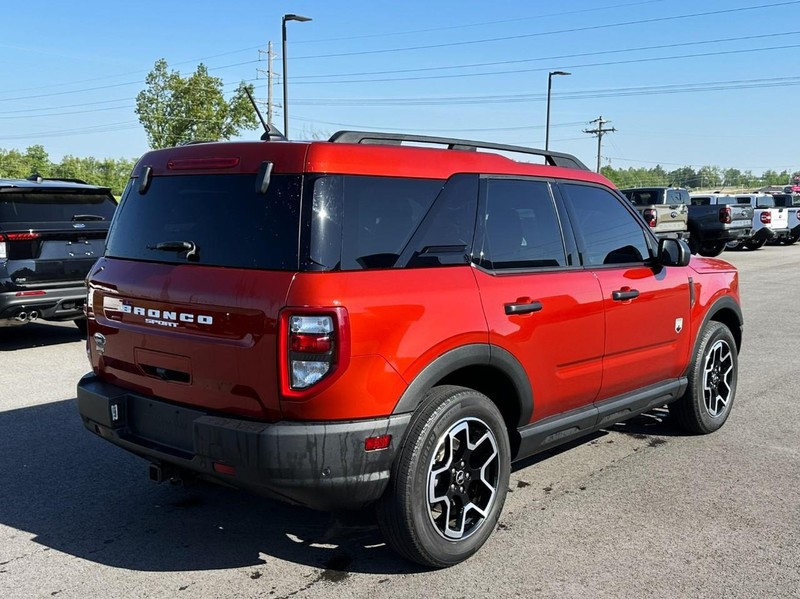 Ford Bronco Sport Vehicle Full-screen Gallery Image 03