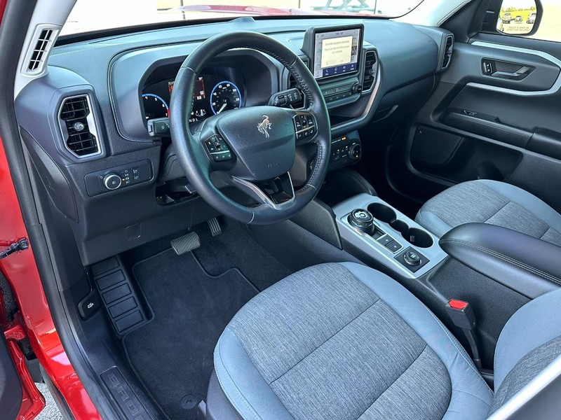 Ford Bronco Sport Vehicle Full-screen Gallery Image 08