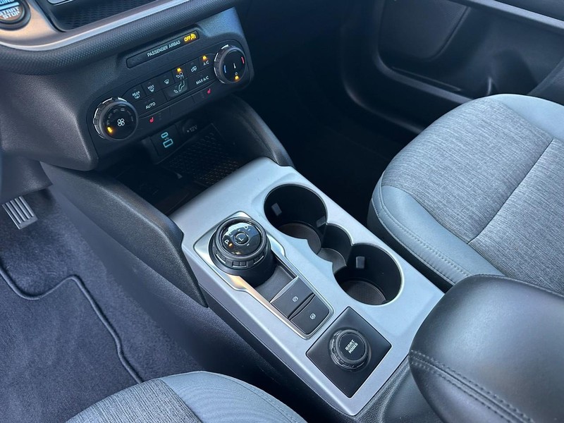 Ford Bronco Sport Vehicle Full-screen Gallery Image 09