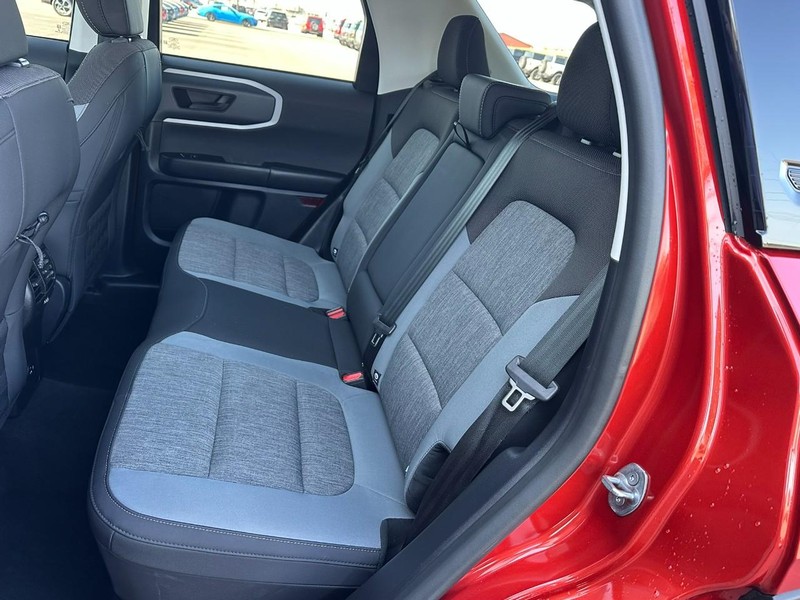 Ford Bronco Sport Vehicle Full-screen Gallery Image 11