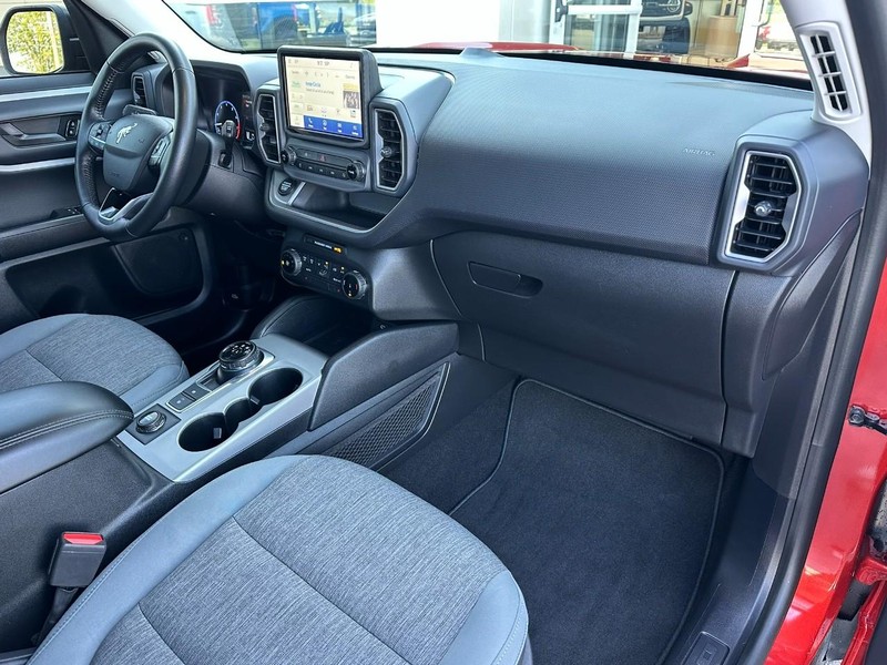 Ford Bronco Sport Vehicle Full-screen Gallery Image 14