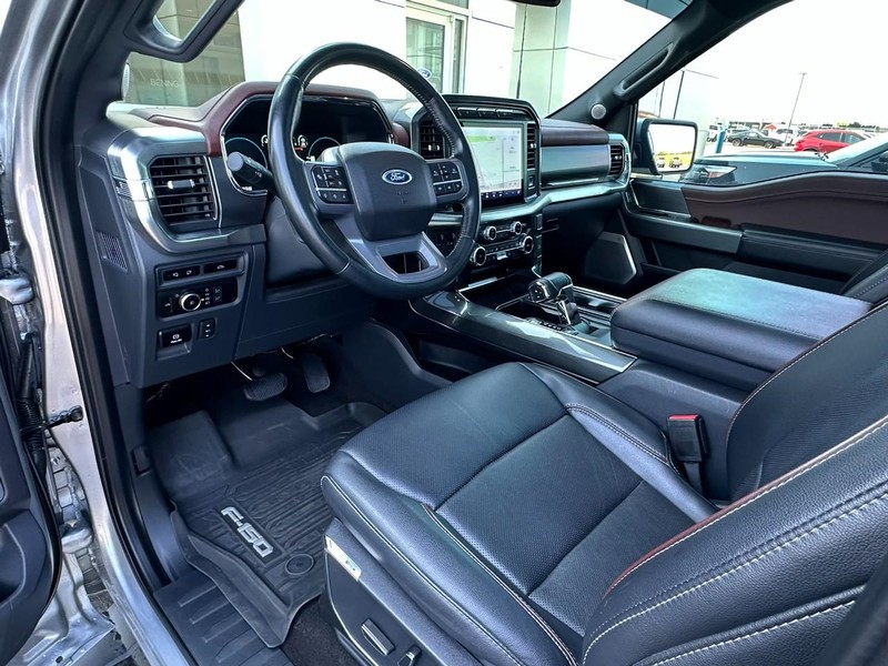 Ford F-150 Vehicle Full-screen Gallery Image 08