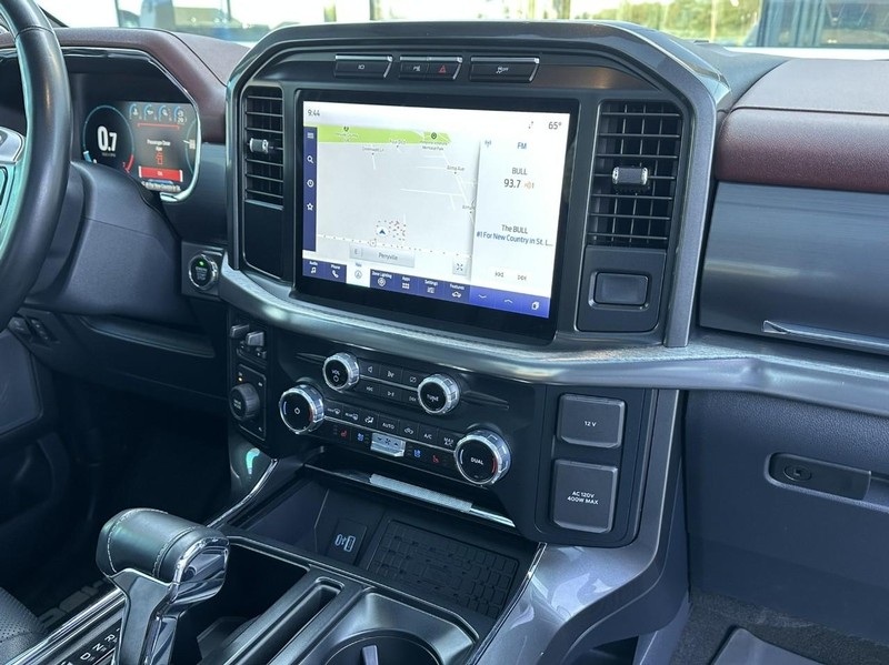 Ford F-150 Vehicle Full-screen Gallery Image 15