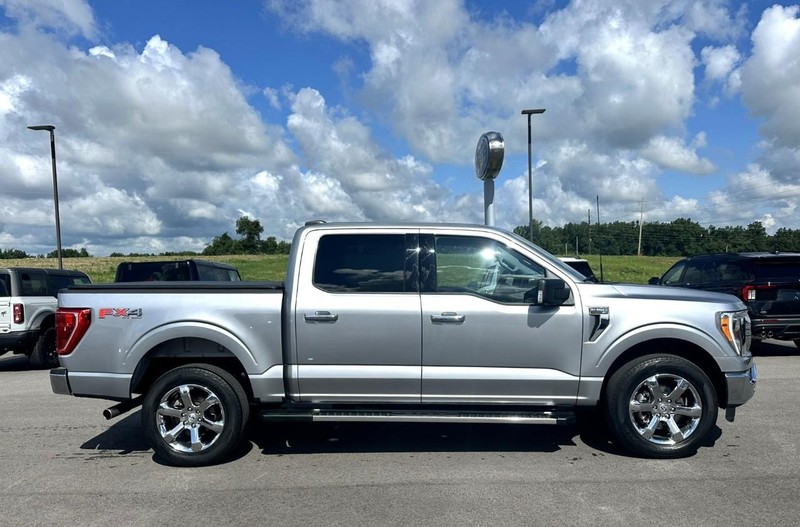 Ford F-150 Vehicle Full-screen Gallery Image 02