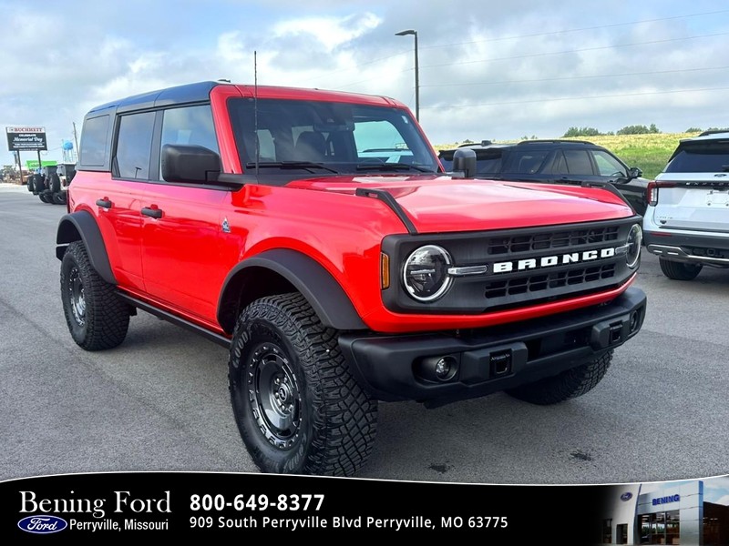 Ford Bronco Vehicle Full-screen Gallery Image 01