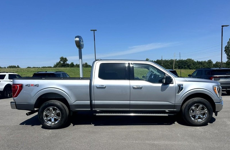 Ford F-150 Vehicle Full-screen Gallery Image 02