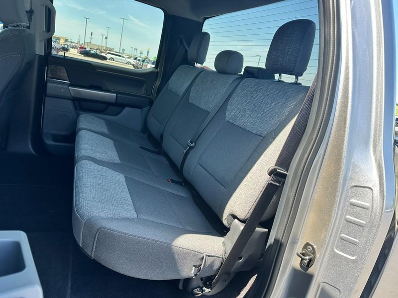 Ford F-150 Vehicle Full-screen Gallery Image 11