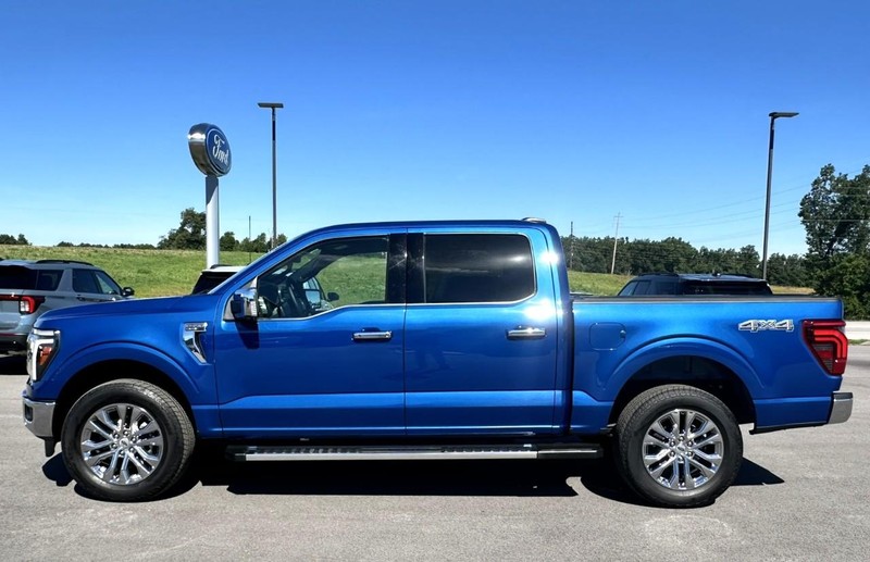 Ford F-150 Vehicle Full-screen Gallery Image 05