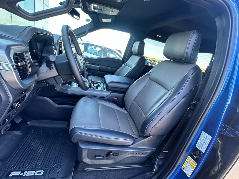 Ford F-150 Vehicle Full-screen Gallery Image 08