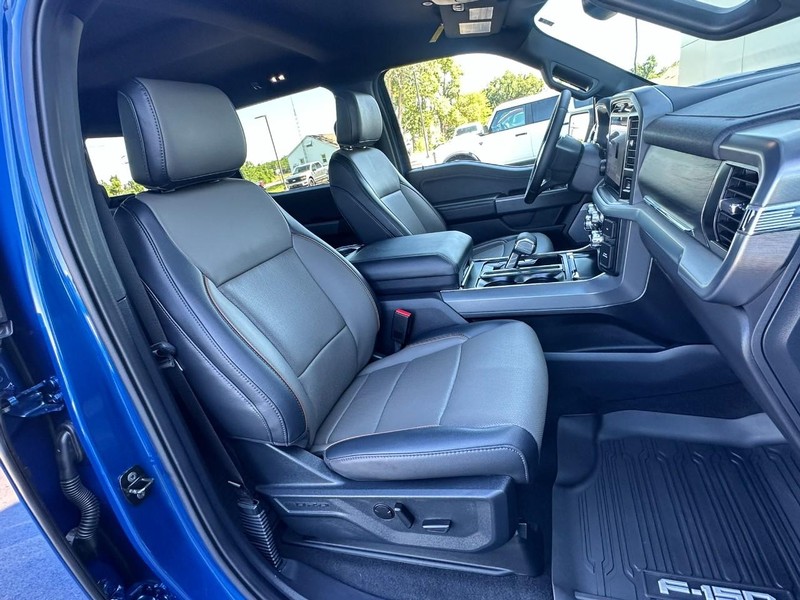 Ford F-150 Vehicle Full-screen Gallery Image 13