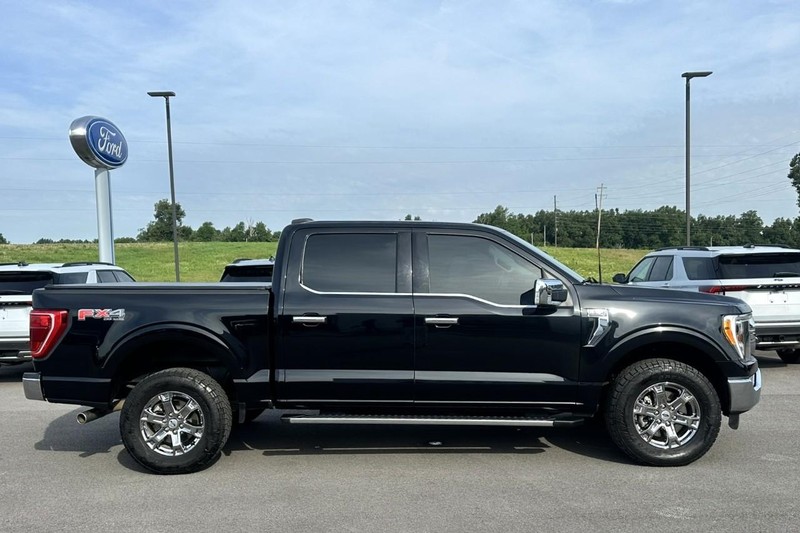 Ford F-150 Vehicle Full-screen Gallery Image 02
