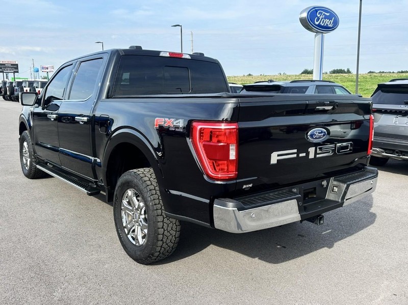 Ford F-150 Vehicle Full-screen Gallery Image 07