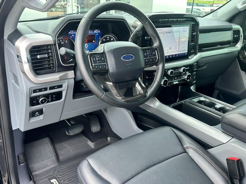 Ford F-150 Vehicle Full-screen Gallery Image 10