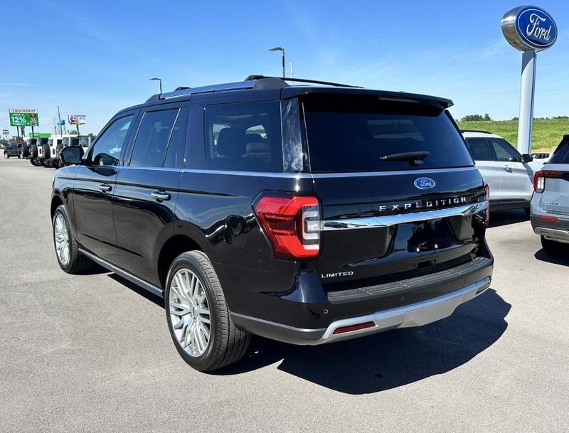 Ford Expedition Vehicle Full-screen Gallery Image 06