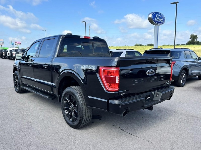 Ford F-150 Vehicle Full-screen Gallery Image 06