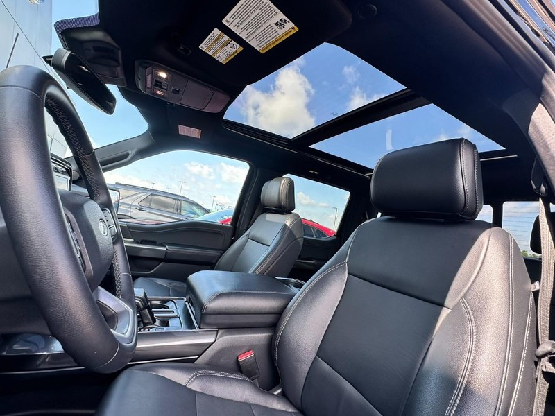 Ford F-150 Vehicle Full-screen Gallery Image 08