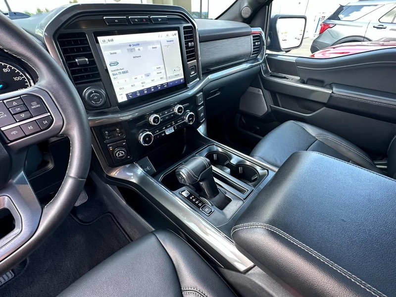 Ford F-150 Vehicle Full-screen Gallery Image 09