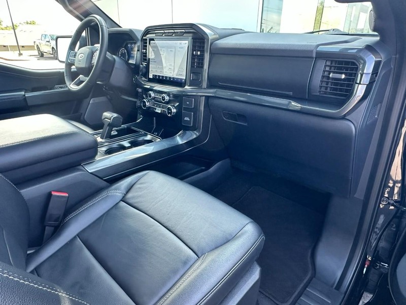 Ford F-150 Vehicle Full-screen Gallery Image 13