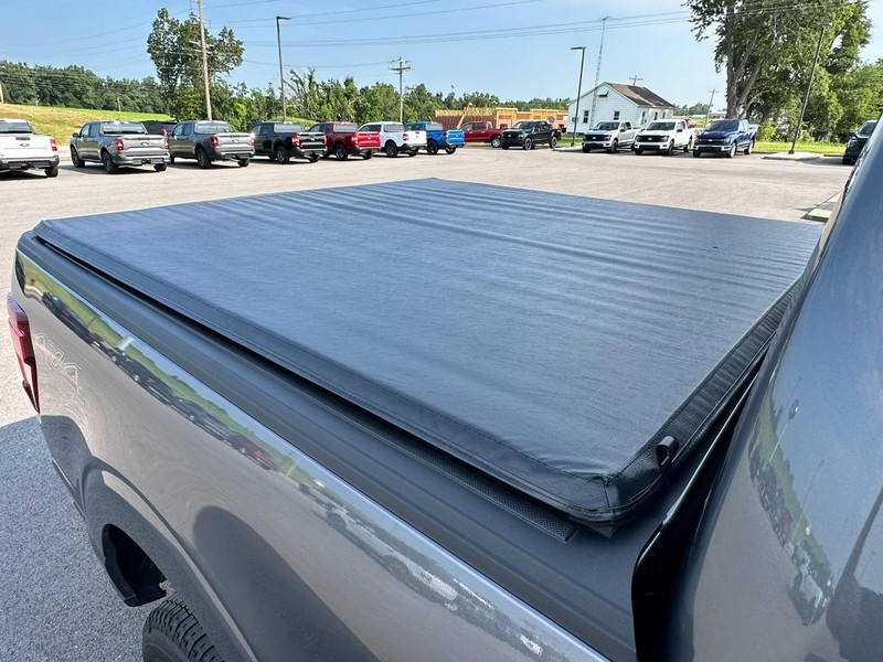 Ford F-150 Vehicle Full-screen Gallery Image 15