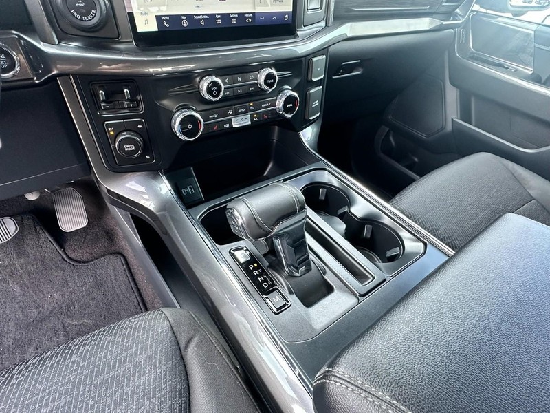 Ford F-150 Vehicle Full-screen Gallery Image 10