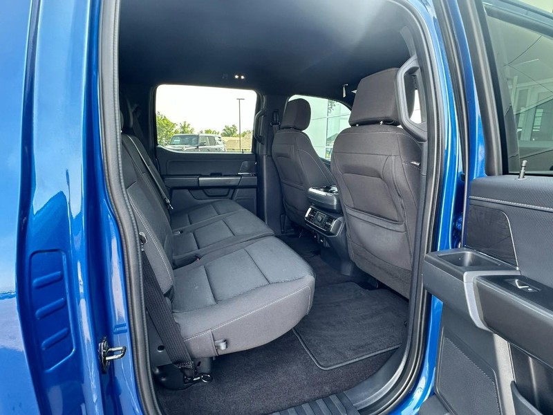 Ford F-150 Vehicle Full-screen Gallery Image 13