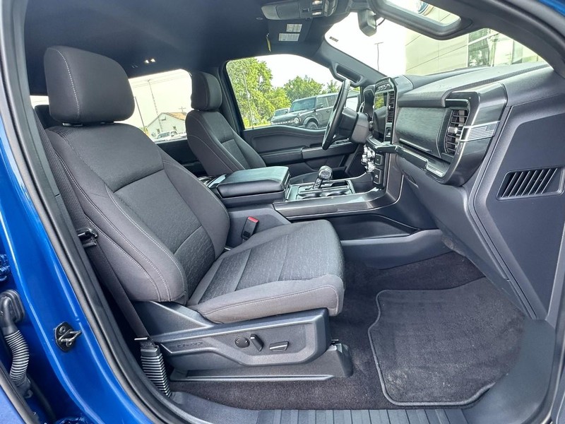 Ford F-150 Vehicle Full-screen Gallery Image 15