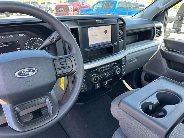 2025 Ford F-350 Super Duty XL - Photo 11