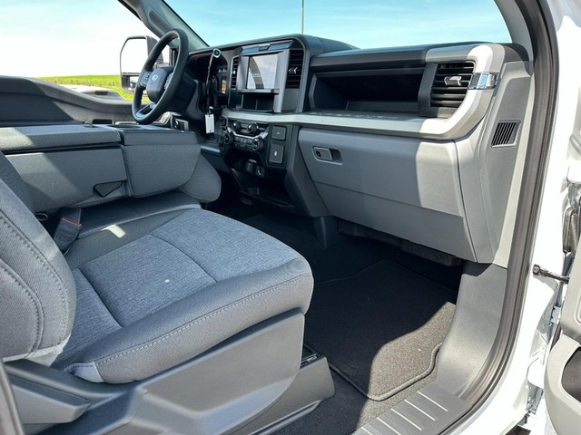 2025 Ford F-350 Super Duty XL - Photo 13