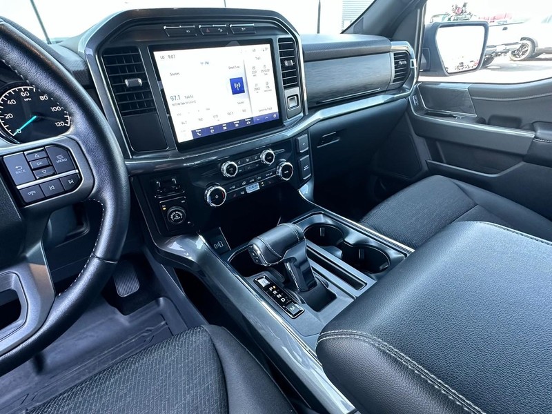 Ford F-150 Vehicle Full-screen Gallery Image 10