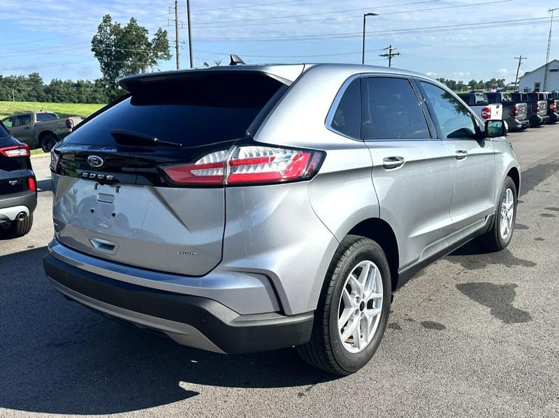 Ford Edge Vehicle Full-screen Gallery Image 03