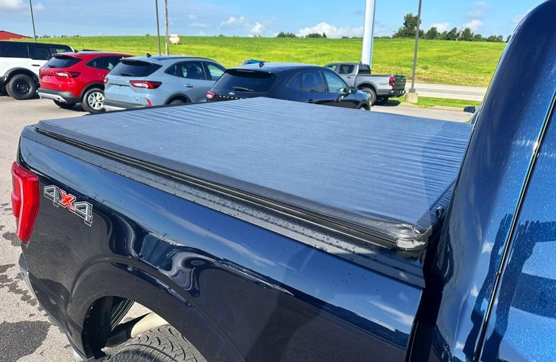 Ford F-150 Vehicle Full-screen Gallery Image 04