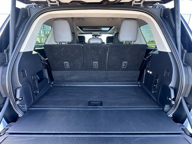 Ford Expedition Vehicle Full-screen Gallery Image 20