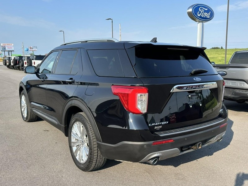 Ford Explorer Vehicle Full-screen Gallery Image 06