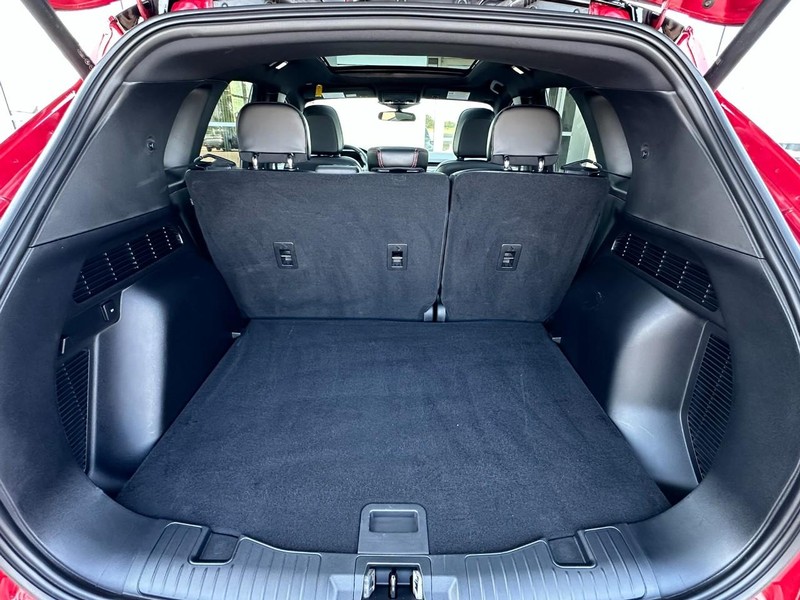Ford Escape Vehicle Full-screen Gallery Image 15
