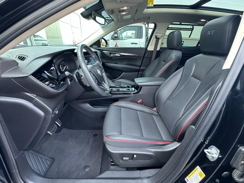 Buick Envision Vehicle Full-screen Gallery Image 07