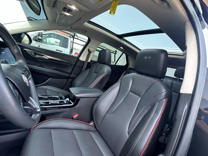 Buick Envision Vehicle Full-screen Gallery Image 08
