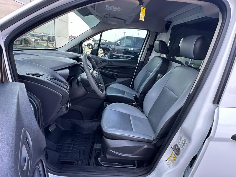 Ford Transit Connect Vehicle Full-screen Gallery Image 07