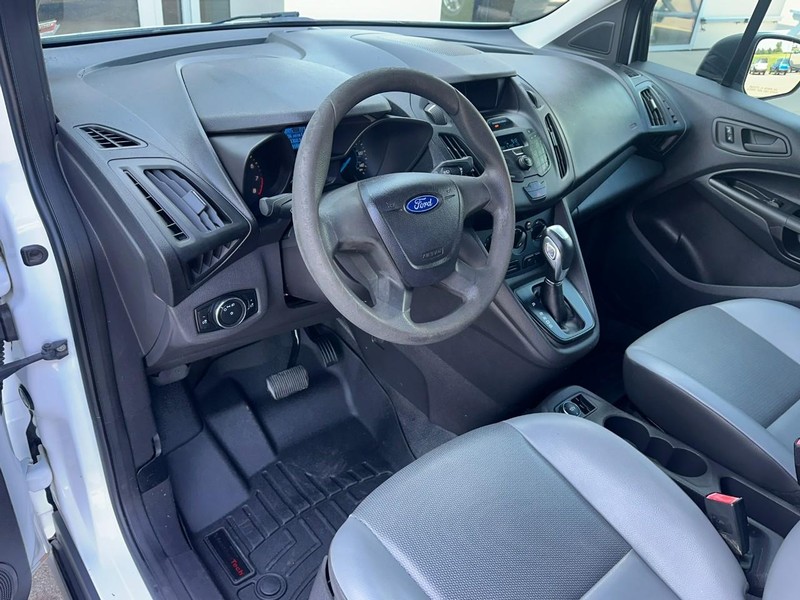 Ford Transit Connect Vehicle Full-screen Gallery Image 09