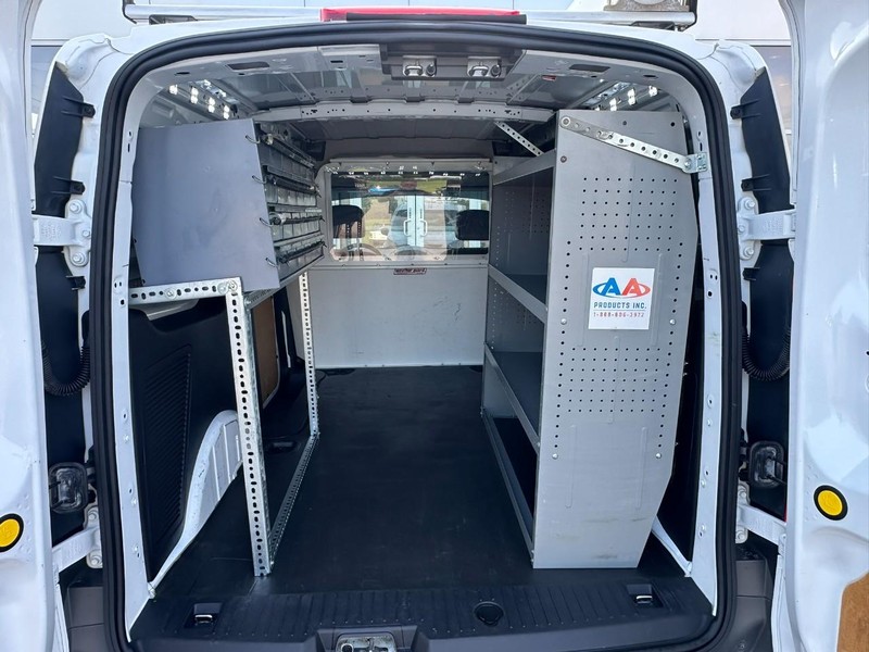 Ford Transit Connect Vehicle Full-screen Gallery Image 13