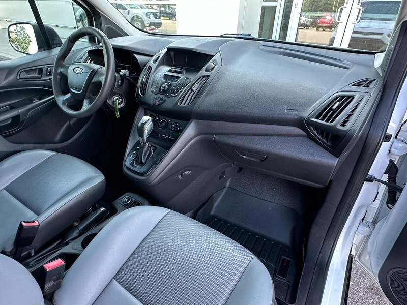 Ford Transit Connect Vehicle Full-screen Gallery Image 18