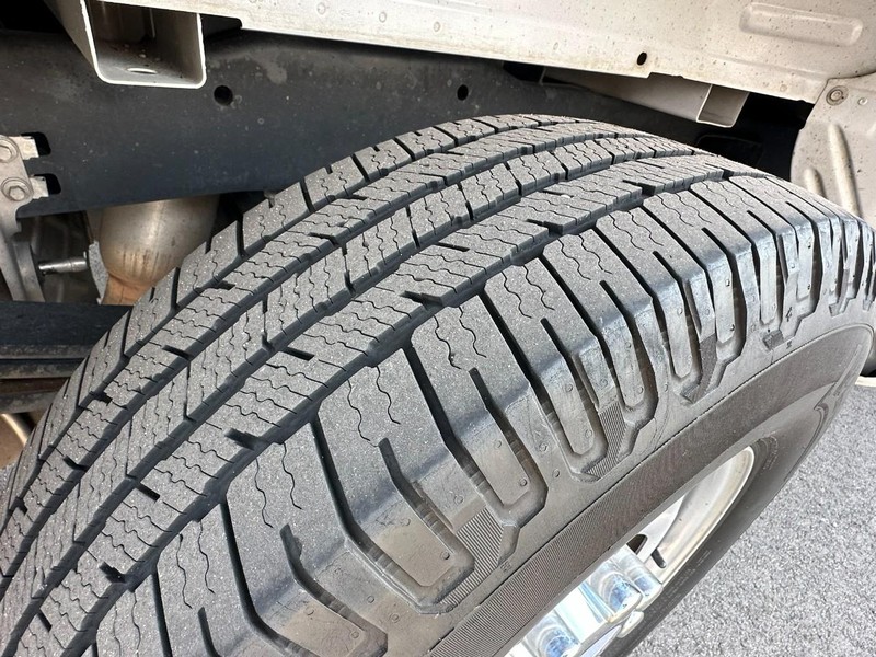 Ford Super Duty F-250 SRW Vehicle Full-screen Gallery Image 15