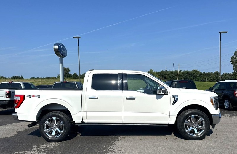 Ford F-150 Vehicle Full-screen Gallery Image 02