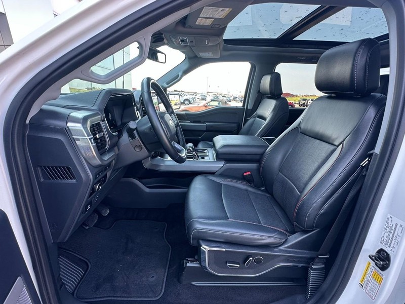 Ford F-150 Vehicle Full-screen Gallery Image 08