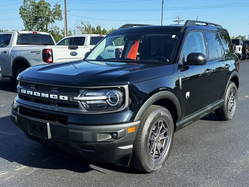 Ford Bronco Sport Vehicle Full-screen Gallery Image 02