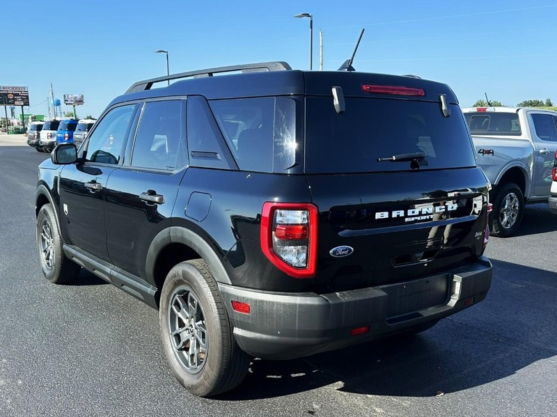 Ford Bronco Sport Vehicle Full-screen Gallery Image 06