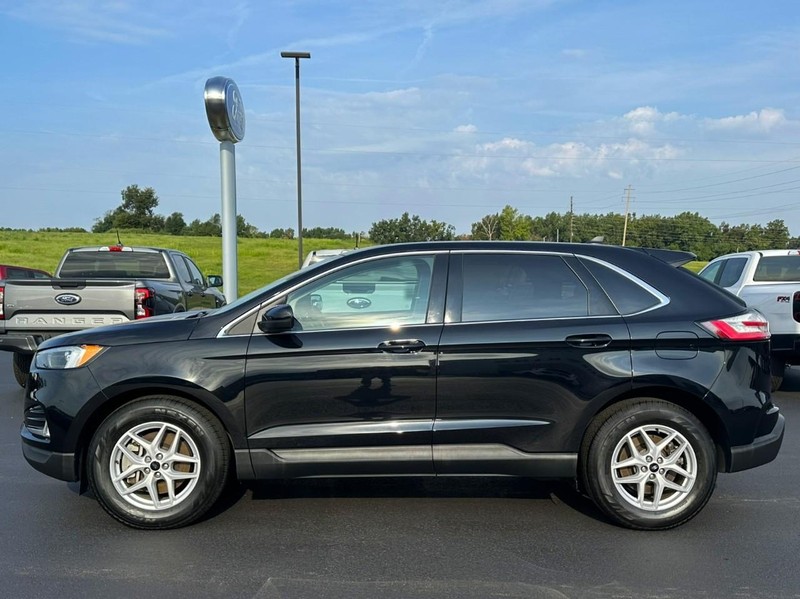 Ford Edge Vehicle Full-screen Gallery Image 05